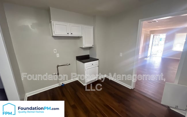 Photo - 2292 Redwood Ave