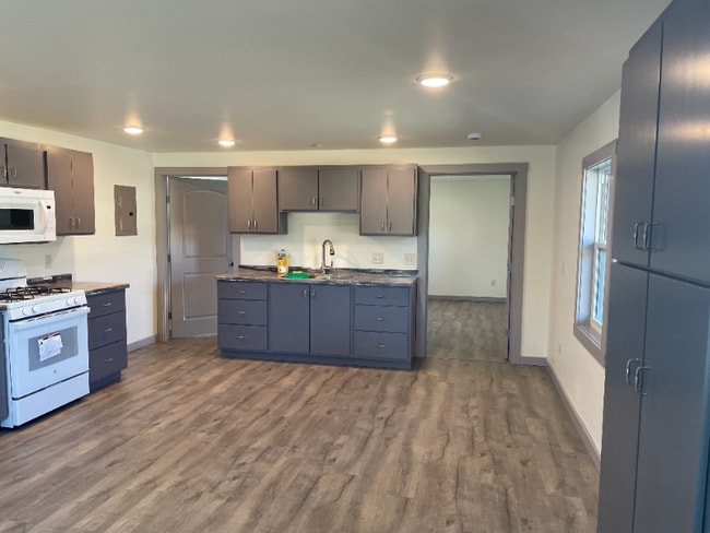 Photo - 13813 10th St Unit 1