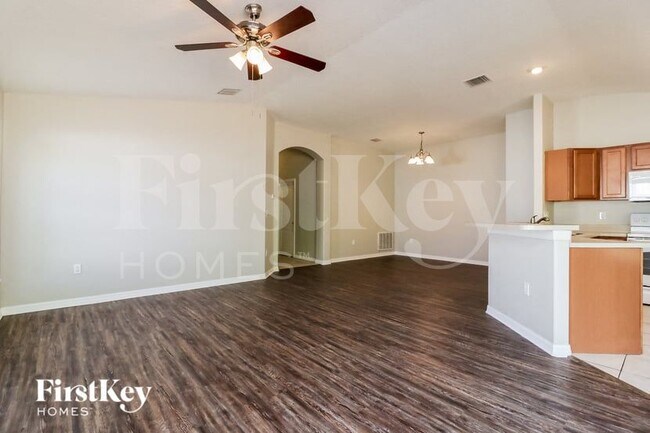 Photo - 826 Barrister Dr