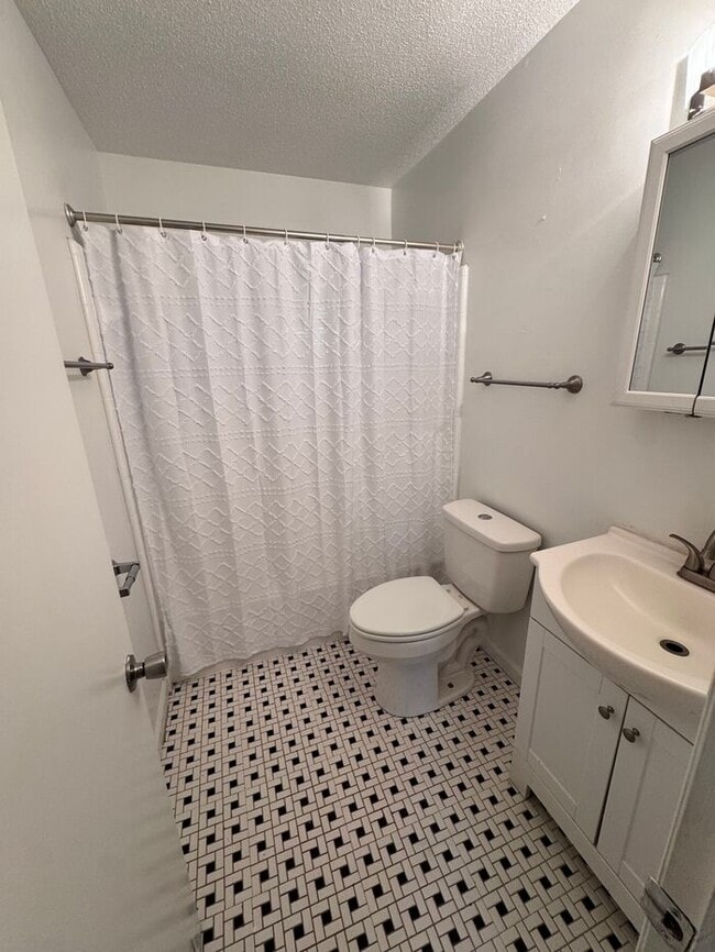 Photo - 3818 Lupton Cir