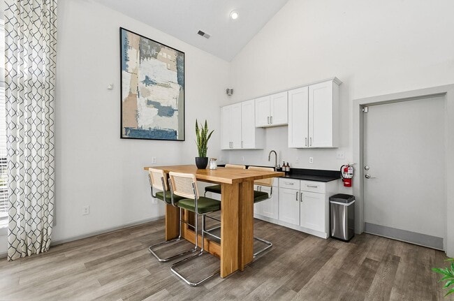 Enclave at Albany Park