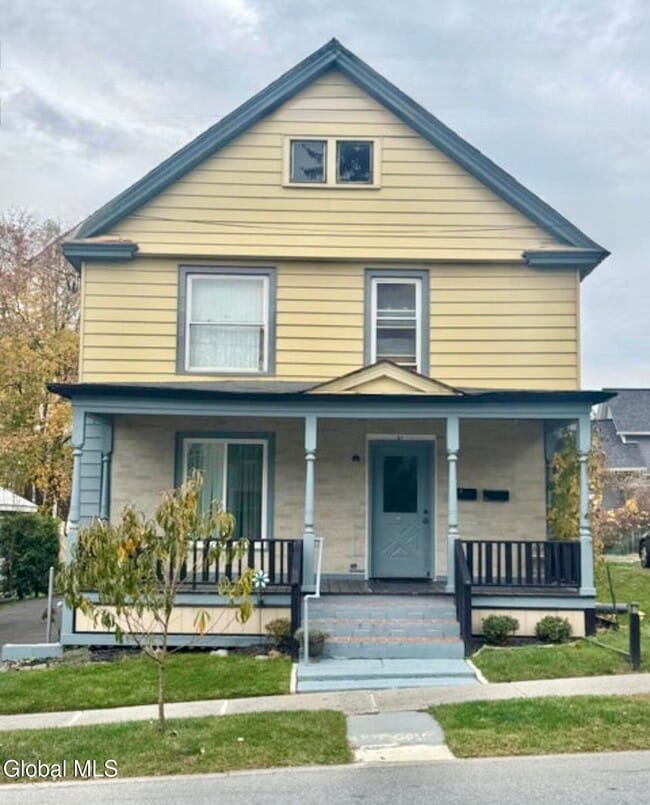 Building Photo - 41 Mechanic St Unit Upstairs