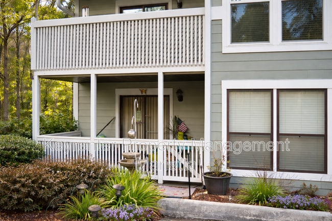 Building Photo - 1400 Summit N Dr