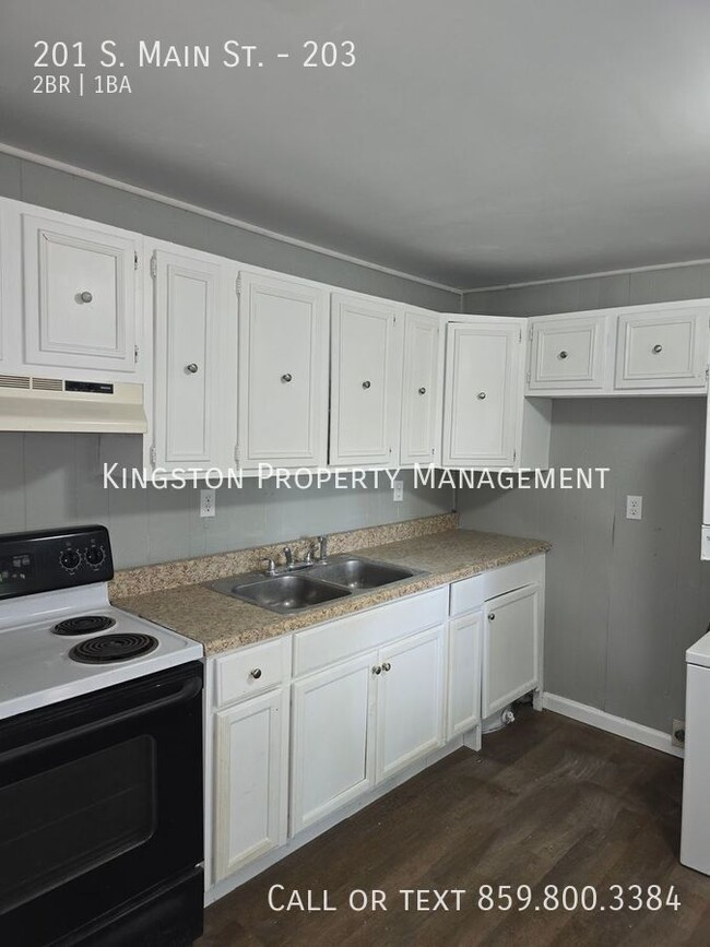 Newly Renovated 2 Bedroom Now Available!!!... - Newly Renovated 2 Bedroom Now Available!!!... Apartment Unit 203