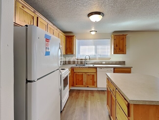 Photo - 475 Donna Dr