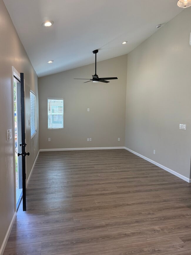 Photo - 4542 3rd St Unidad 4542 3rd St