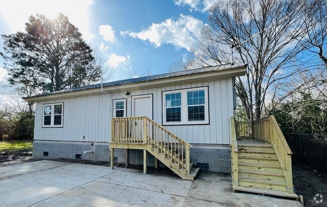 Building Photo - 1219 N 44th St Rental