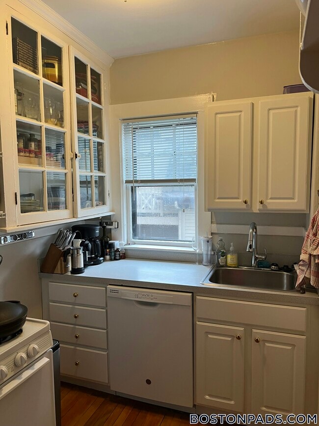 Photo - 11 Story St Unit 32