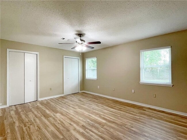 Photo - 1458 Fremaux Ave