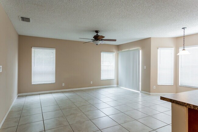 Photo - 7142 Davit Cir