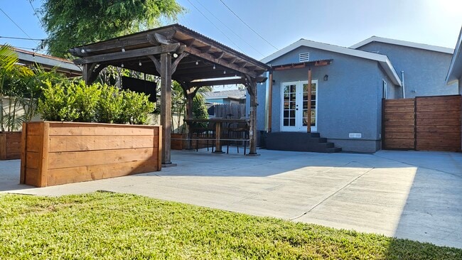Photo - 6616 Plaska Ave