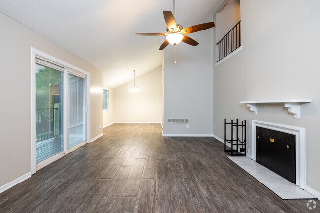 2BR, 2BA - 1,280SF - Living Room - Windchase Flats & Townhomes