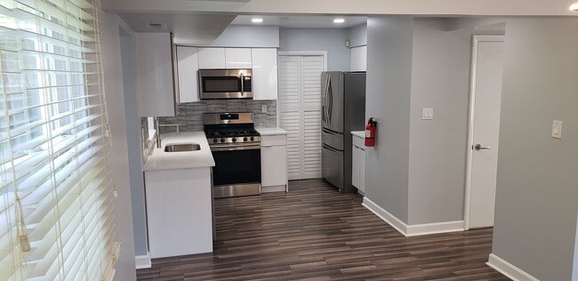 Photo - 76 Peregrine Dr.