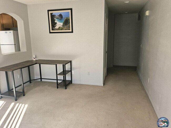 Photo - 1481 Rodeo Dr