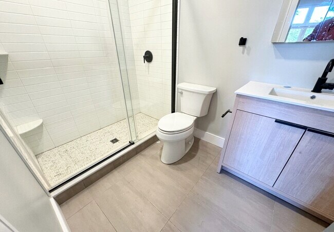 Photo - 16 Baker Ct Unit #2