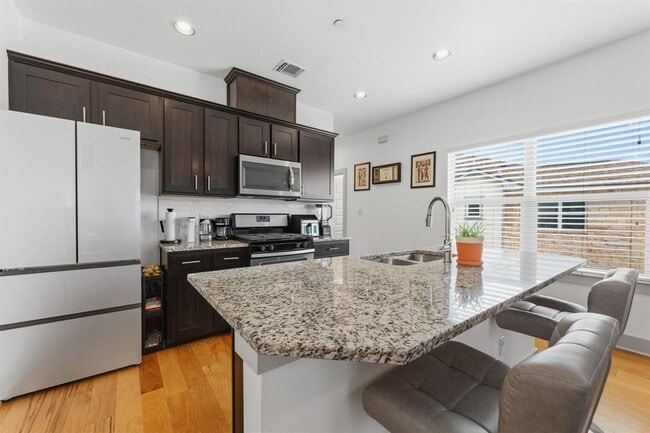 Photo - 2101 Town Centre Dr Unit 1808