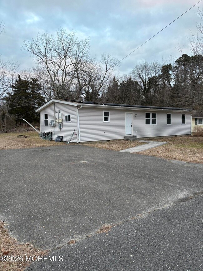Photo - 105 Floyd Ln