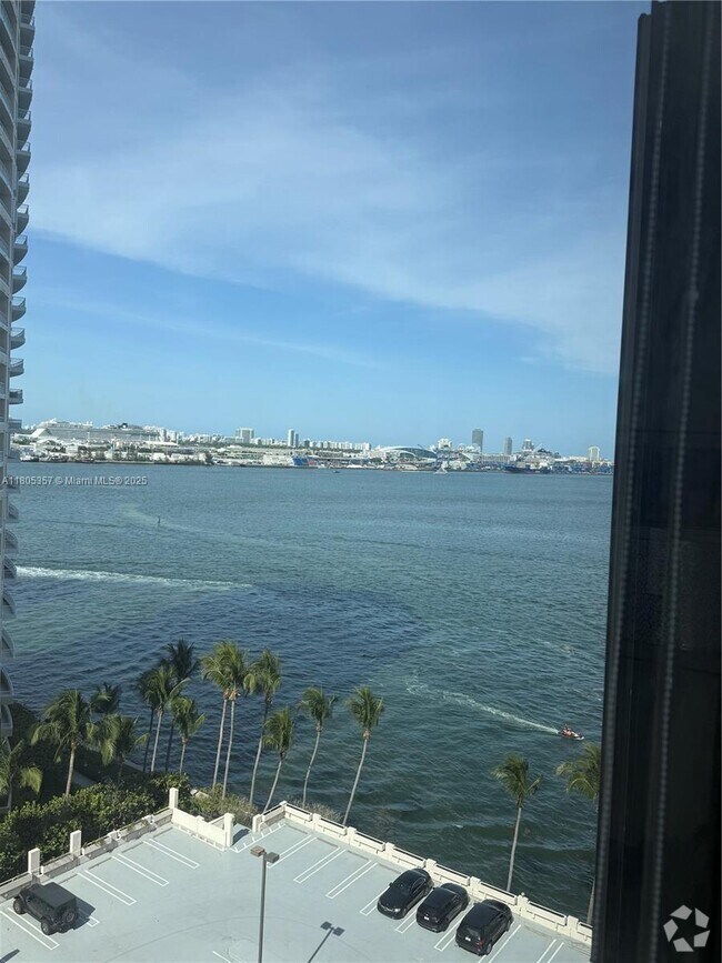 Building Photo - 540 Brickell Key Dr Unit 1422 Rental