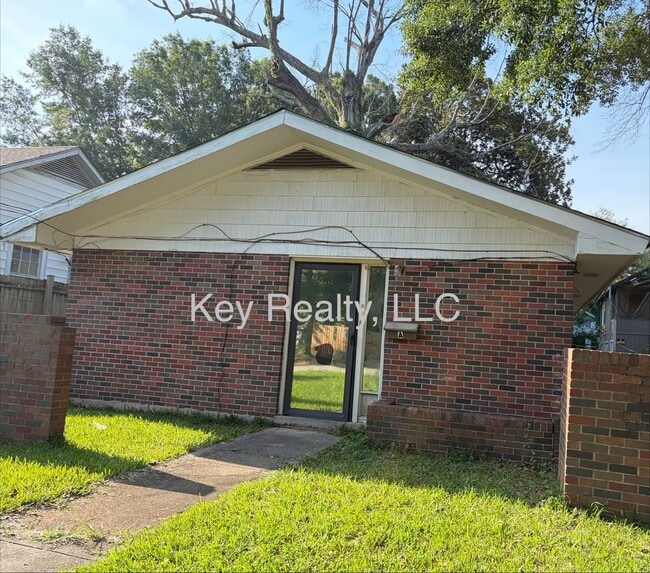 Building Photo - 2517 Webster St
