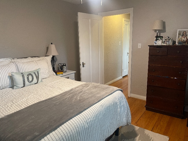 Photo - 3577 Saybrook Ave Unidad 1