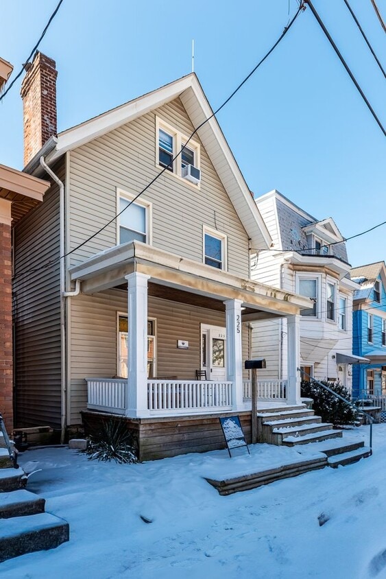 Photo - 225 Atkinson Street