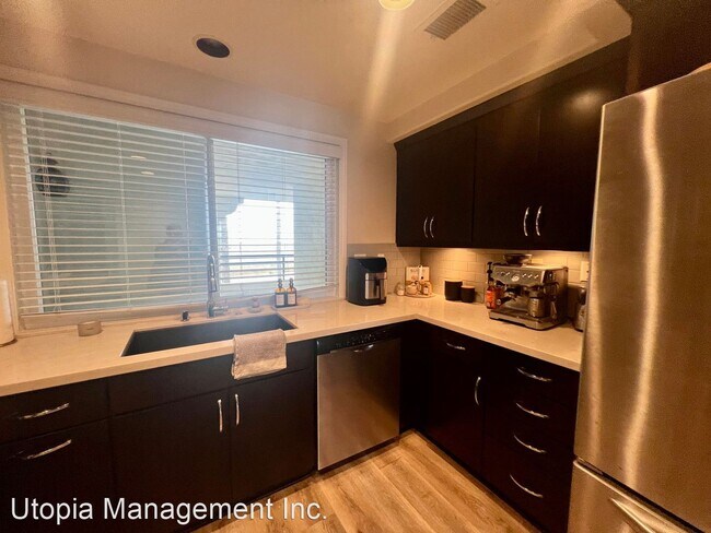 Photo - 2 br, 2 bath House - 4167 Warner Ave., #202