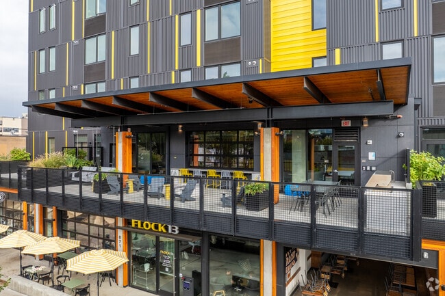 Outdoor Lounge - Flock13