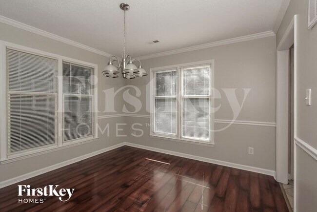 Photo - 7906 Trotter Rd