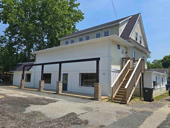 Building Photo - 30 Mill St Unit C-C Rental