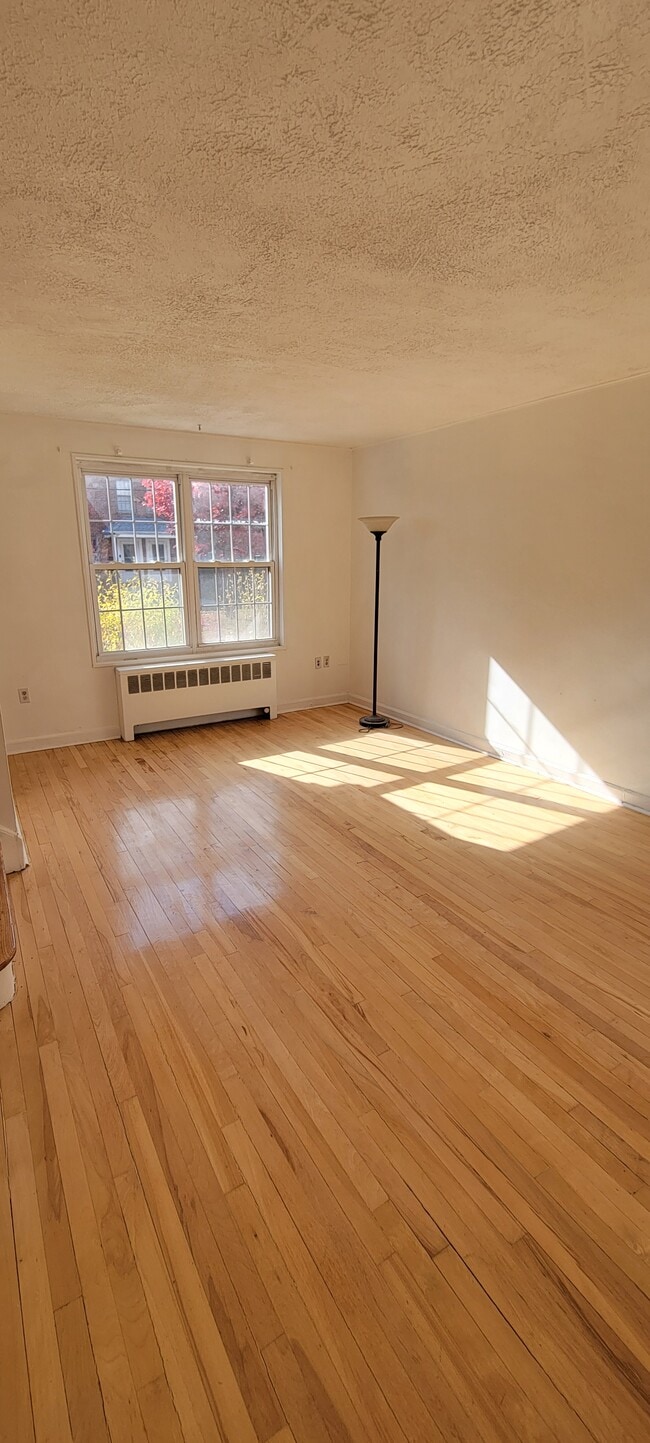 Building Photo - 282 Texas Ave