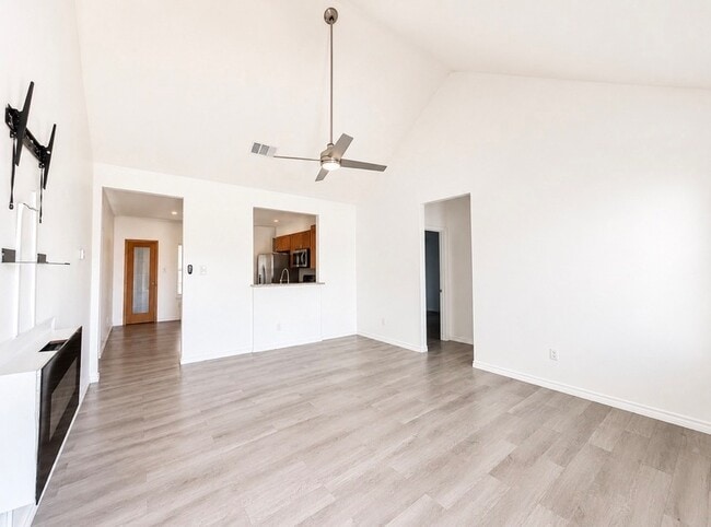 Photo - 703 Perry Ave