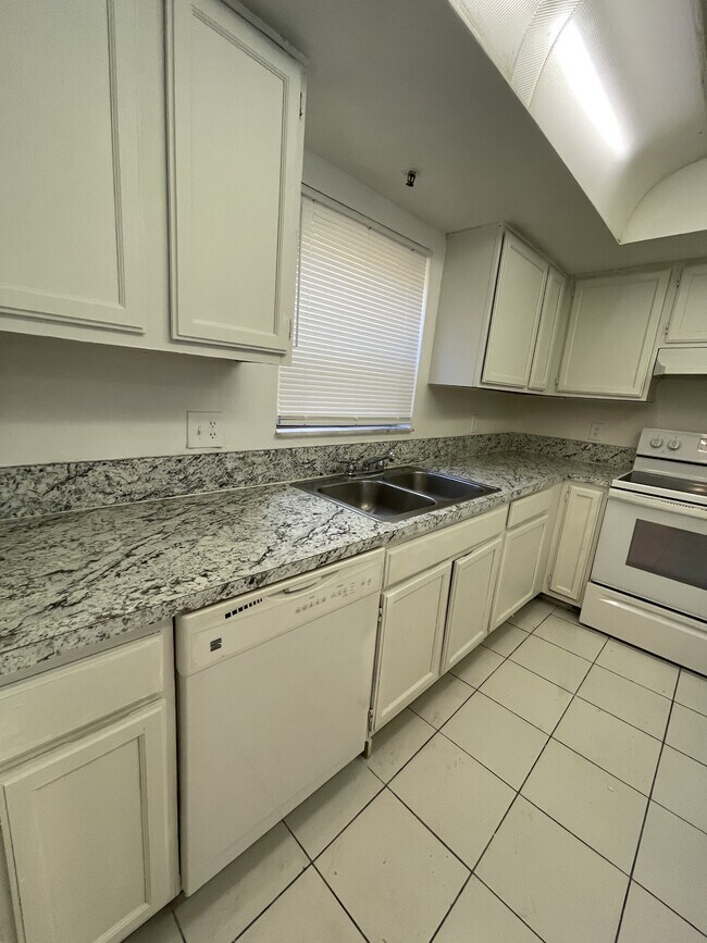 Photo - 2339 Linton Ridge Cir