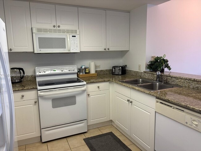 Photo - 19501 W Country Club Dr Unidad 2206