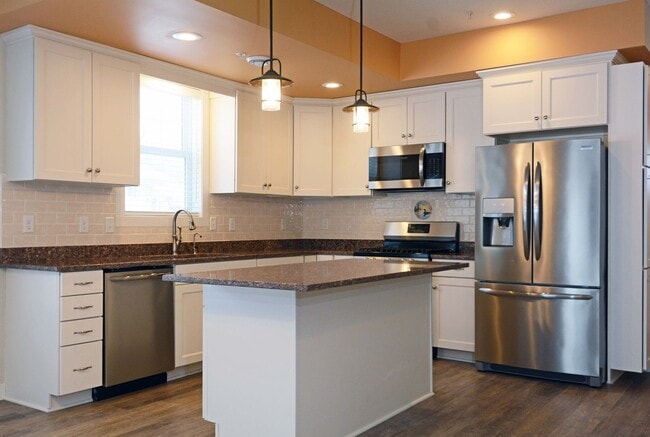 Photo - Beautiful 3 BD / 2.25 BA townhome in Rosemount!