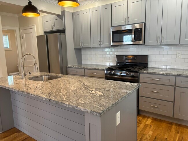 Photo - 96 Willis Ave