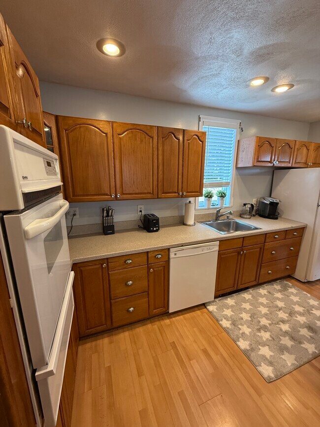 Photo - 18 Wellman St Unit 2