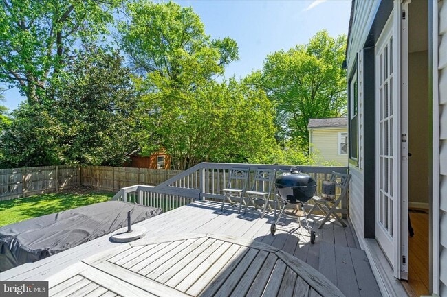 Photo - 4814 Fox St