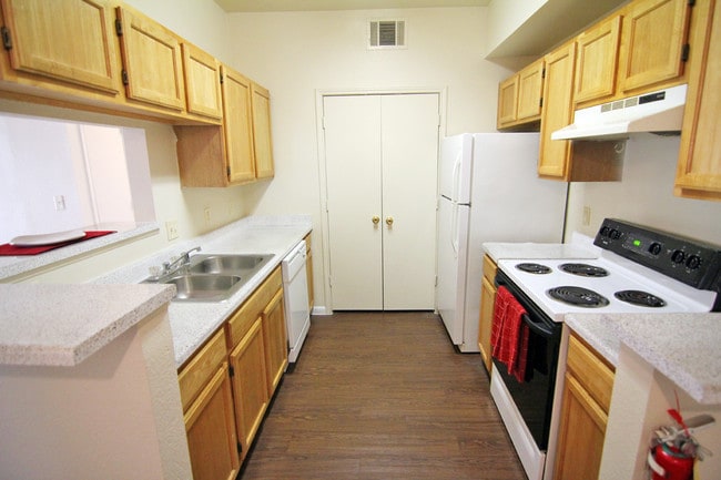 Photo - Brenham Oaks