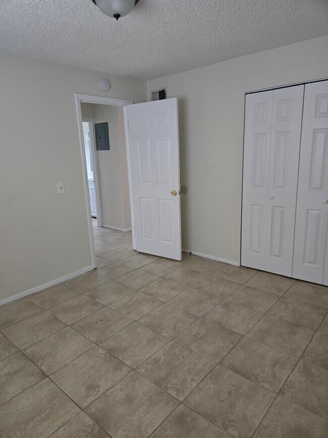 Photo - 705 Michigan Ct Unit 3 on 2nd FL