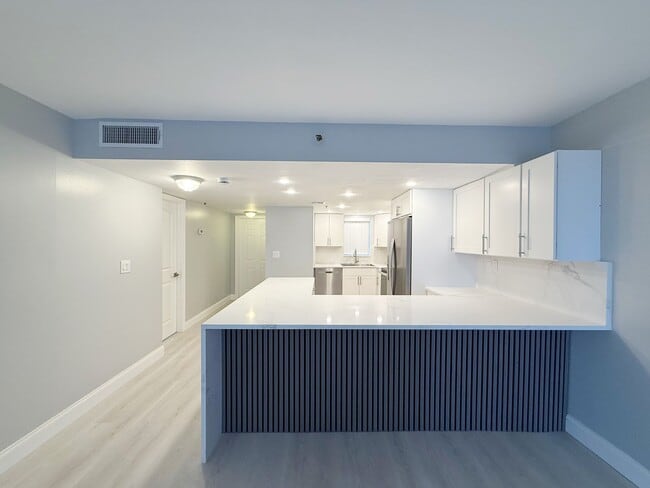 Photo - 3300 W Rolling Hills Cir Unit 410