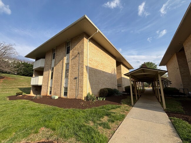 Photo - 5260 Crossbow Cir