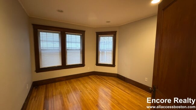 Photo - 17 Story St Unit 3