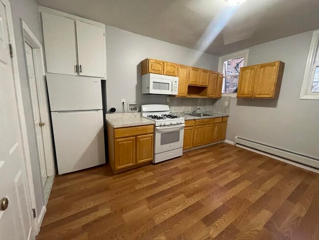 Photo - 264 Fairmount Ave