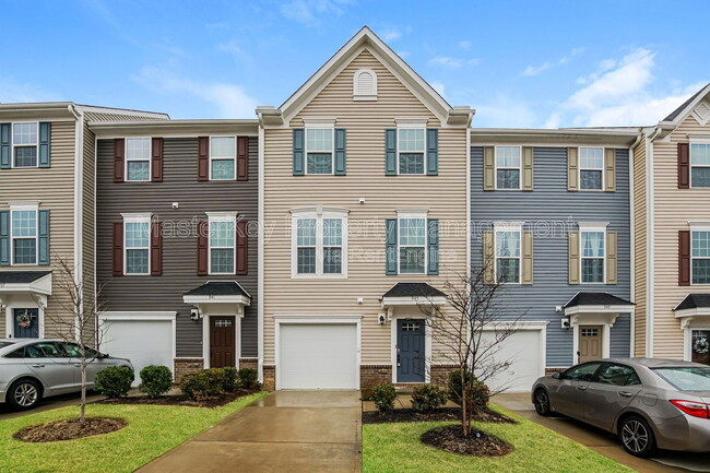 Building Photo - 945 Arnold Place Dr