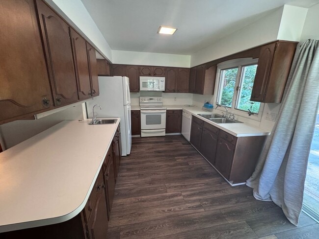 Photo - SPACIOUS HOME IN TRAVERSE CITY LOCATED NEAR NMC & EAST BAY