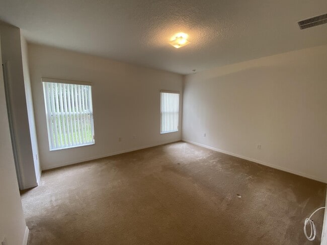 Photo - 1020 Fraser Pl