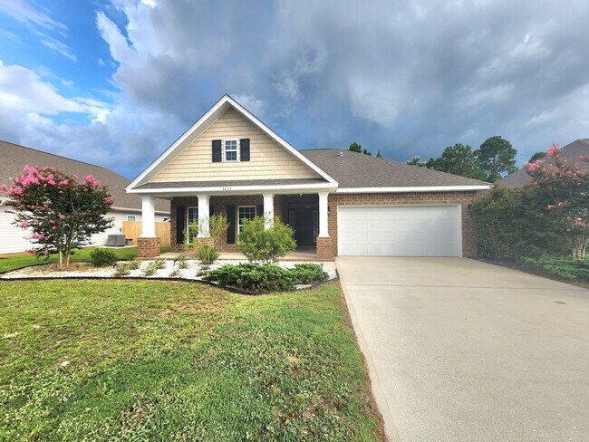 Photo - Captivating 3-bed/2-bath with Elegance and Comfort