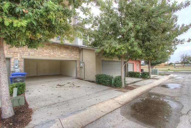 Photo - 528 Refugio St