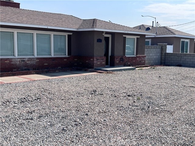 Building Photo - 18639 Orange St Rental