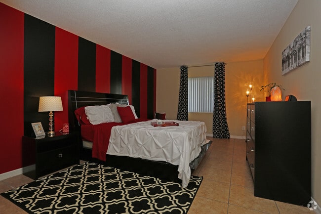 1BR, 1BA - 862 SF Greater Serenity - Bedroom